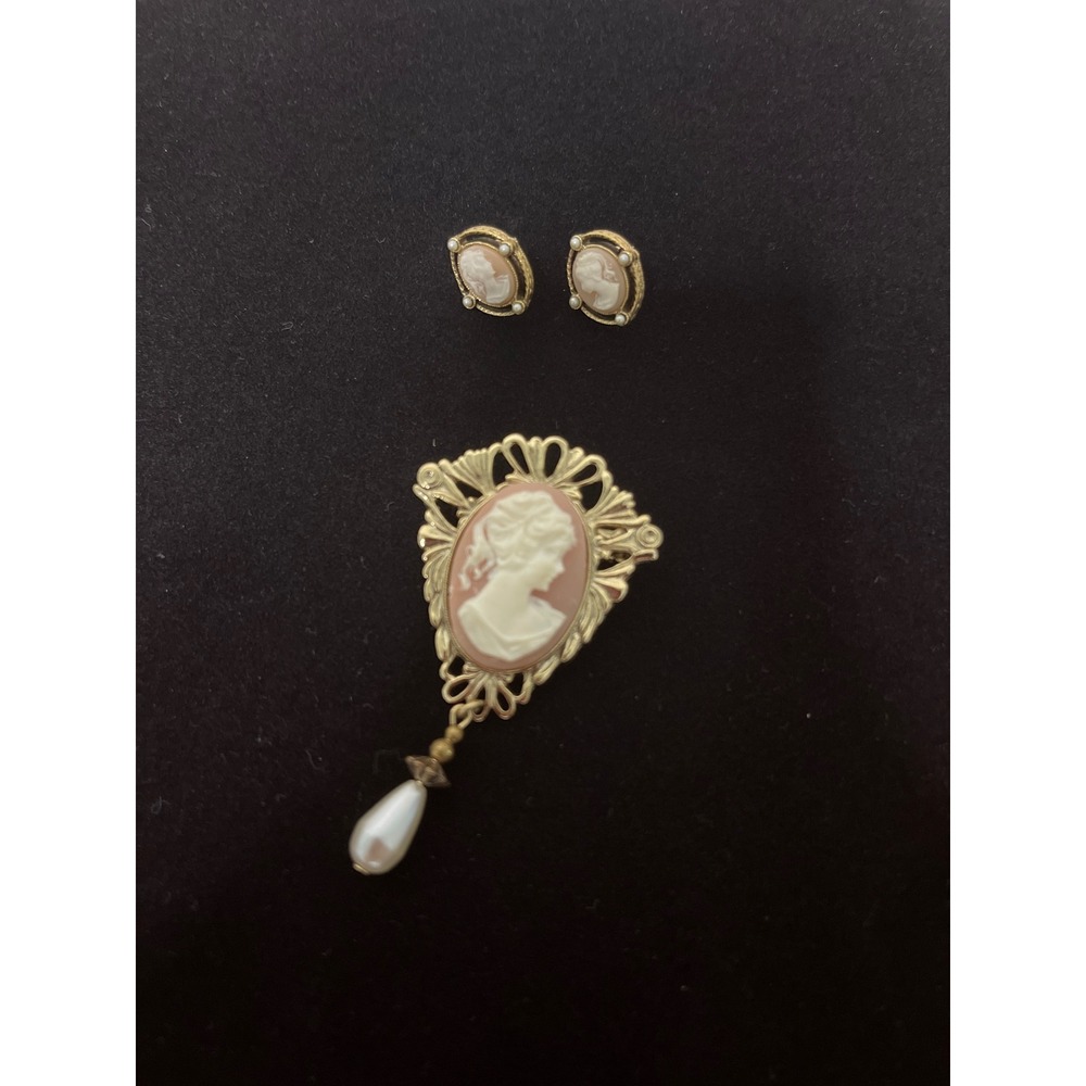 Vintage Style Cameo Brooch Earrings Set and Gold Tone Crystal Bolo Bracelet Lot - Picture 3 of 3
